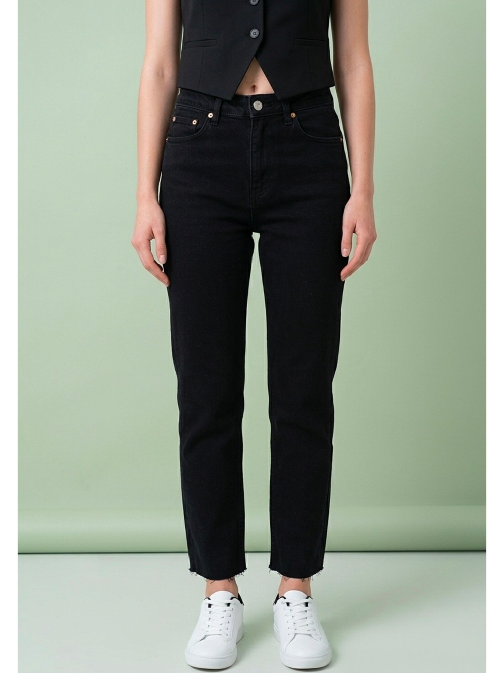 Black Raw-Cut Denim Jeans – Size 9